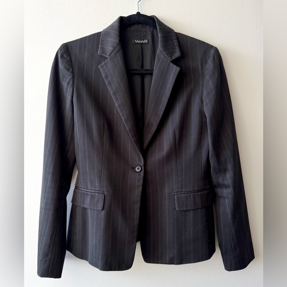 Tahari Women’s Black Pinstripe Suit Jacket / Blazer